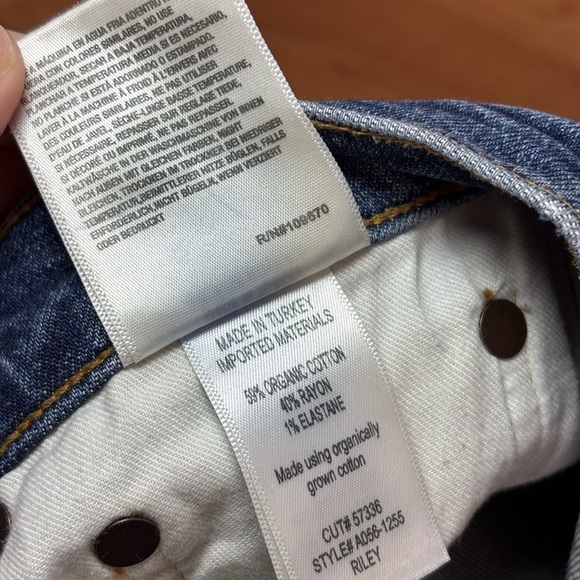 Agolde Riley High Rise Straight Crop (Stretch) Jeans - Picture 7 of 9